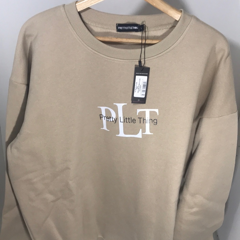 PRETTYLITTLETHING Sand Graphic Oversized Sweater